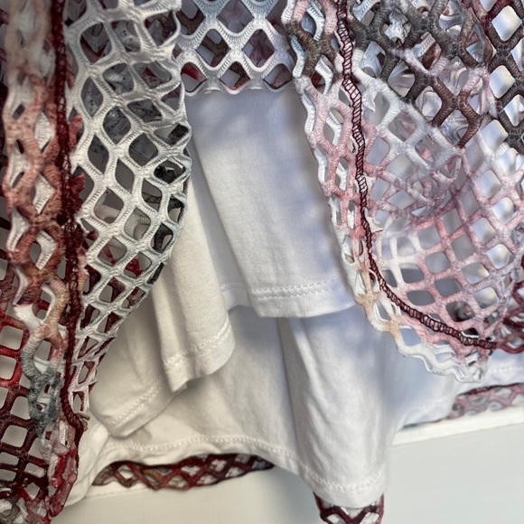 Bali Corp 3/4 sleeve Blouse Layered Size Large made in Canada Pink Burgundy Mesh - Picture 5 of 13